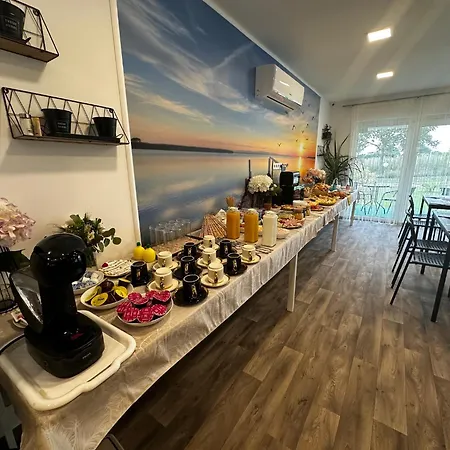 Panzio Bed and Breakfast *