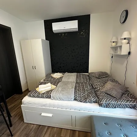 Bed & Breakfast Panzio *