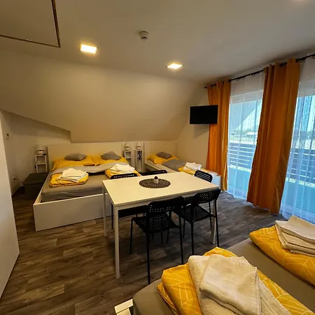 Bed & Breakfast Panzio *